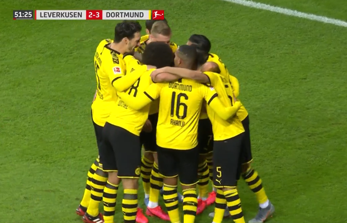 爱游戏风云突变！多特蒙德今晚篮板制胜，欧联版图或变，引发热议，身体对抗强度拉满的简单介绍