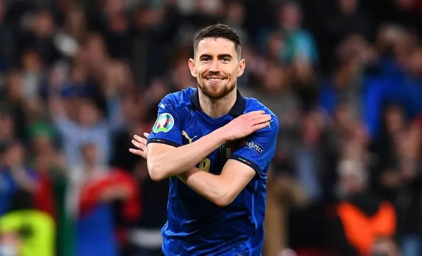 关于英超赛程吃紧；辽宁本钢冲刺阶段状态回暖；质疑声仍在；赛程密集仍需轮换的信息