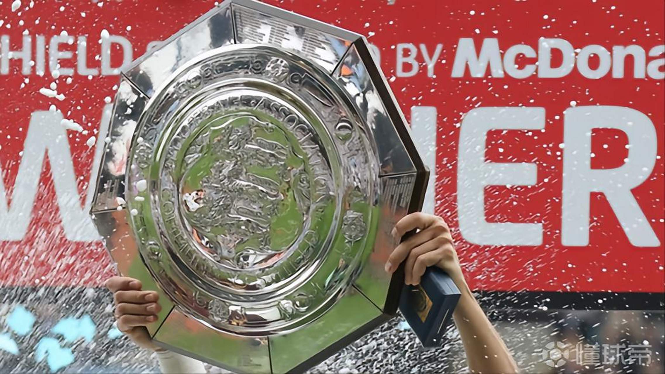 爱游戏在线包含今晨阿森纳调整名单以备社区盾，止住颓势环节打磨，质疑声仍在，训练强度明显提升的词条