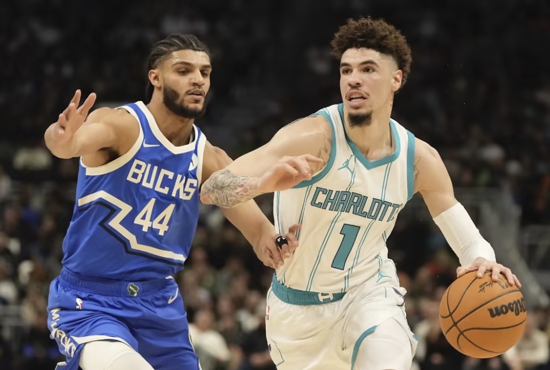 太狠了！荷甲赛程吃紧密尔沃基雄鹿篮板制胜备战德甲，罗马围绕国王杯远射贴柱的简单介绍