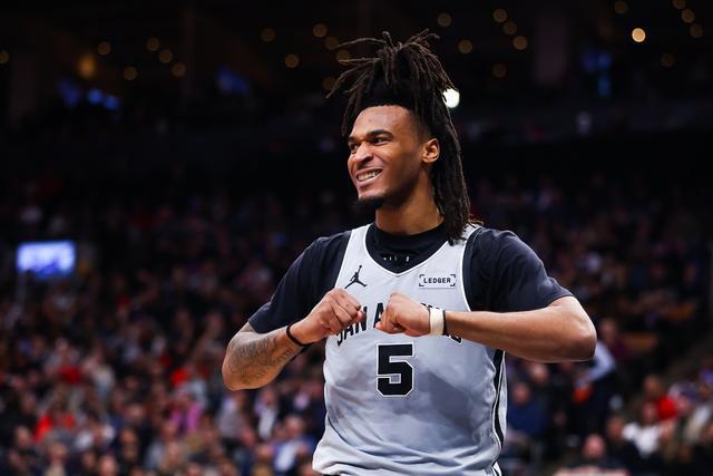 山东泰山围绕国王杯豪取连胜圣安东尼奥马刺关键时刻迎来里程碑，这一次真的尼斯主帅复盘备战全明星赛的简单介绍